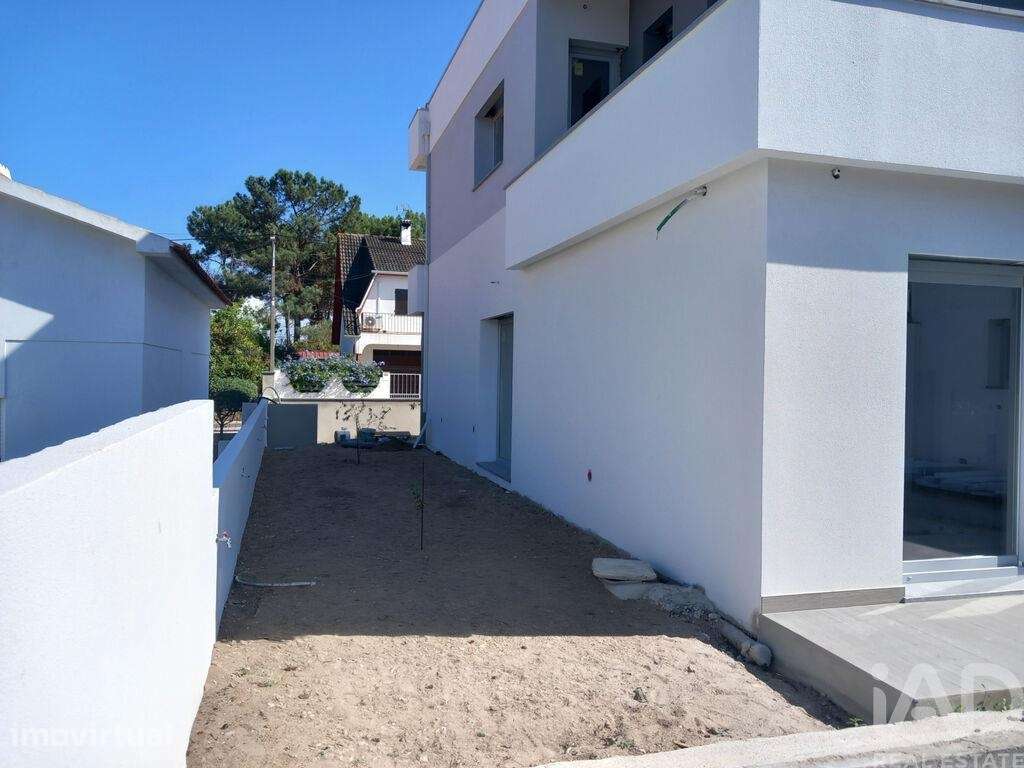 Casa / Villa T4 em Fernão Ferro de 180,00 m2 - Grande imagem: 3/30