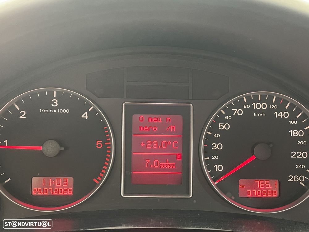 Audi A4 Avant 1.9 TDI Business Line Sport - 9