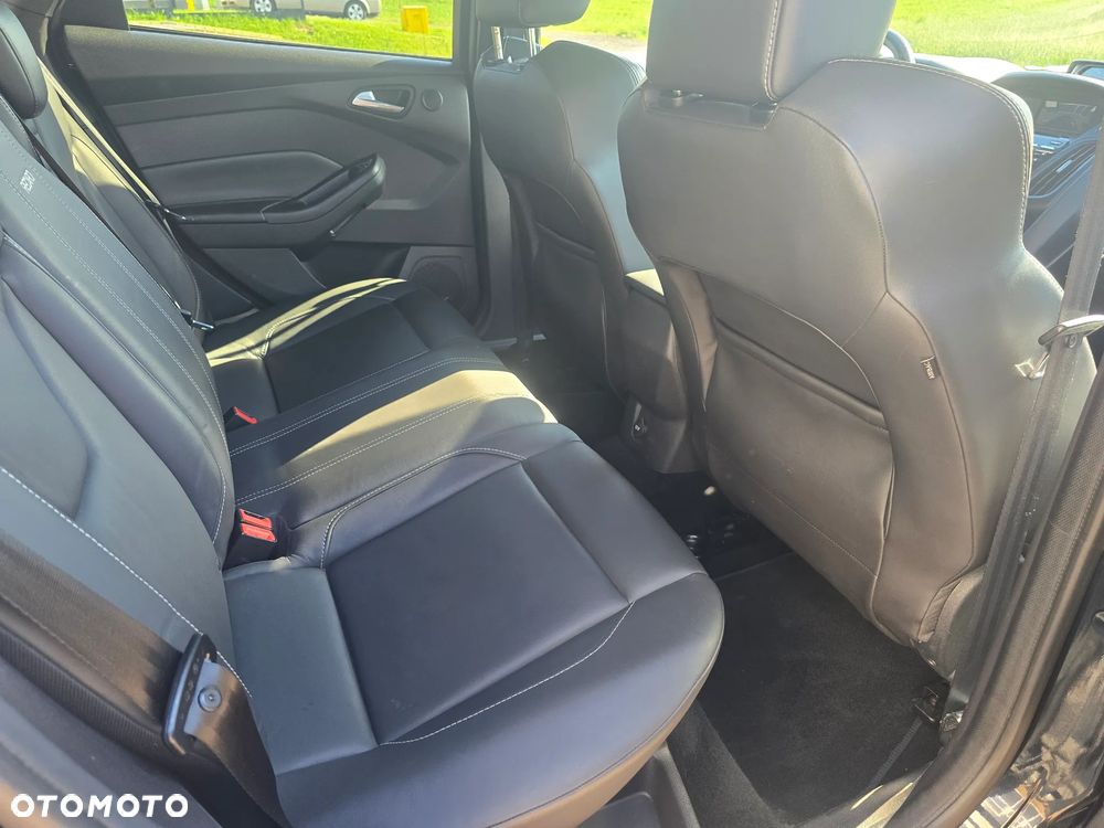 Ford Focus - 24
