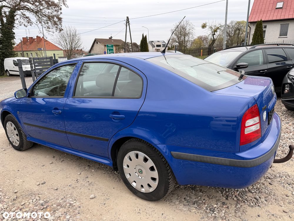 Skoda Octavia 1.6 Tour - 7