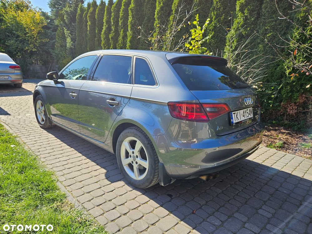Audi A3 Sportback - 3