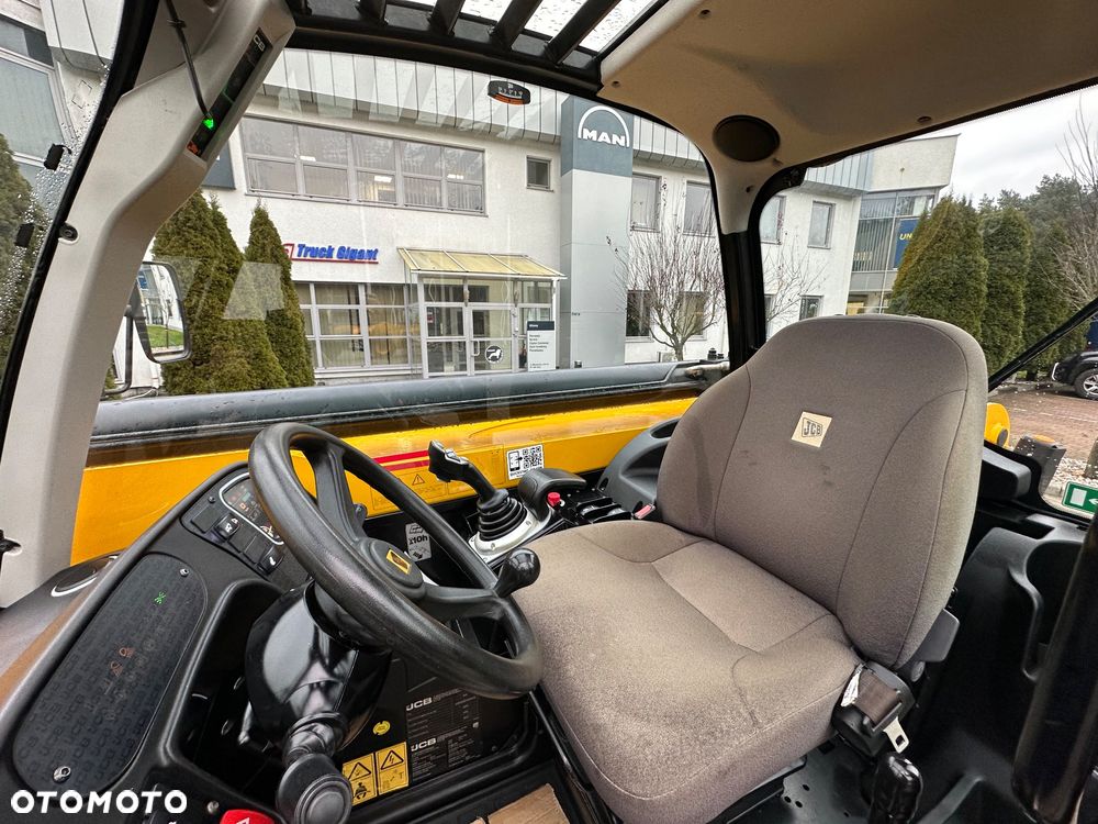 JCB 540-140 Hi Viz - 12
