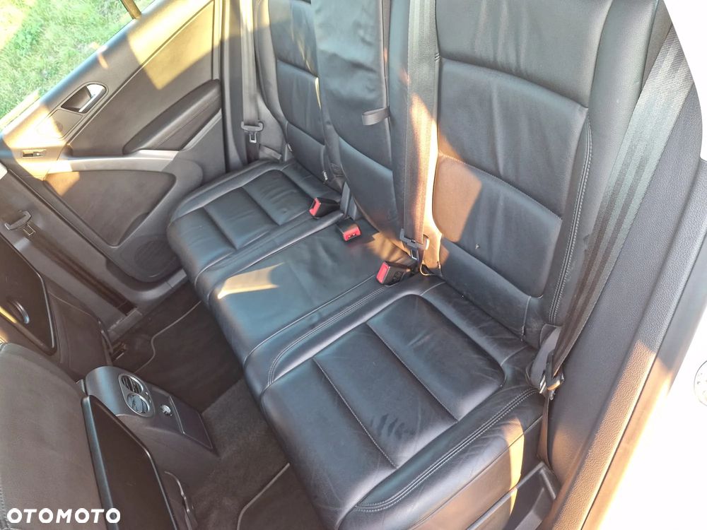 Volkswagen Tiguan - 10