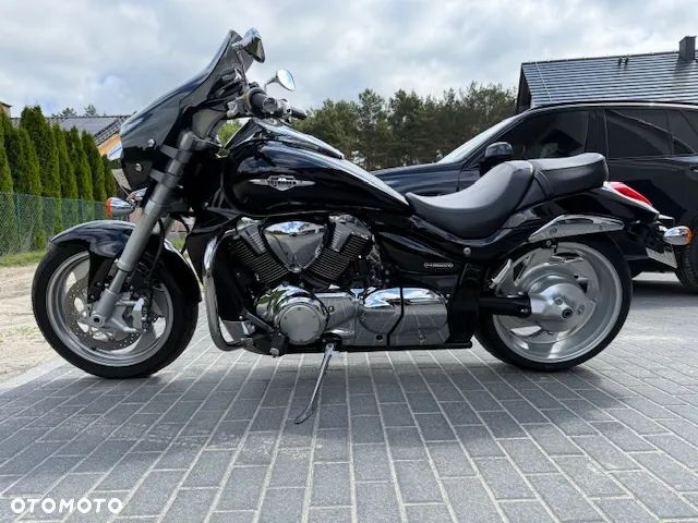Suzuki Intruder - 1