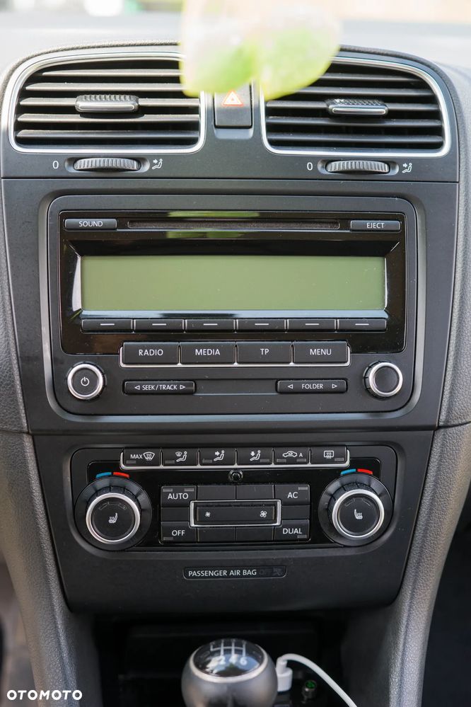Volkswagen Golf - 4