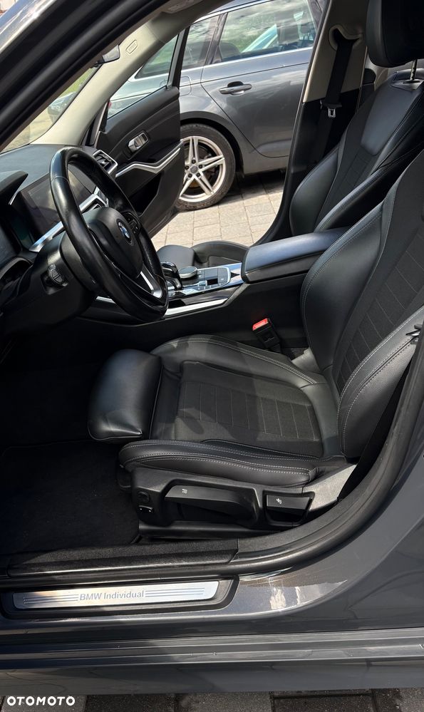 BMW Seria 3 320d Sport Line Shadow - 12
