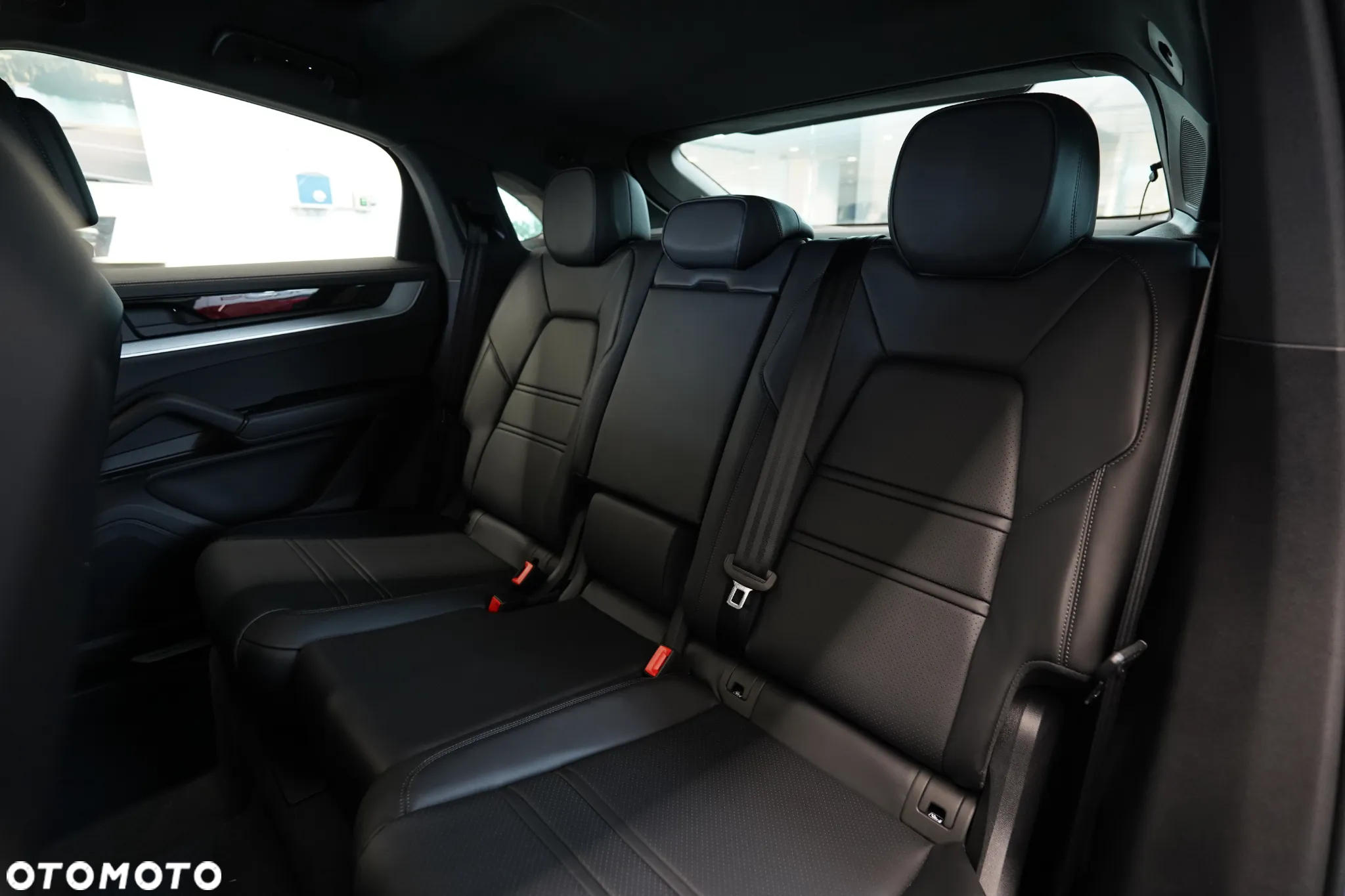 Porsche Cayenne Coupe - 12
