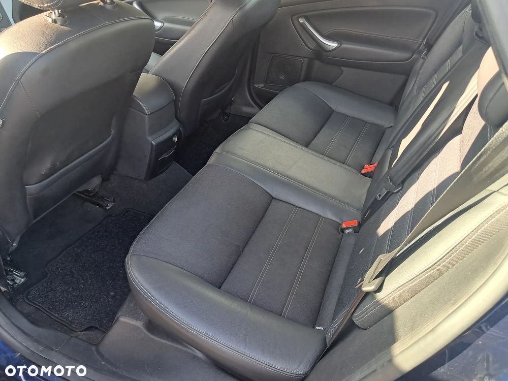 Ford Mondeo 2.0 TDCi ECOnetic Ambiente - 9