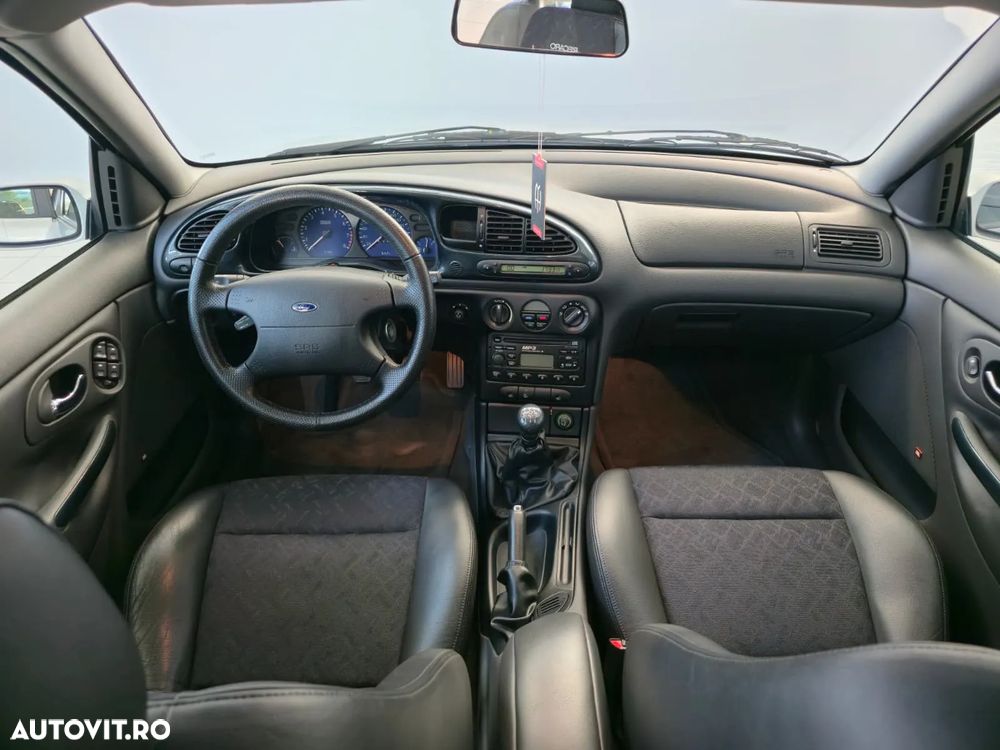 Ford Mondeo - 4