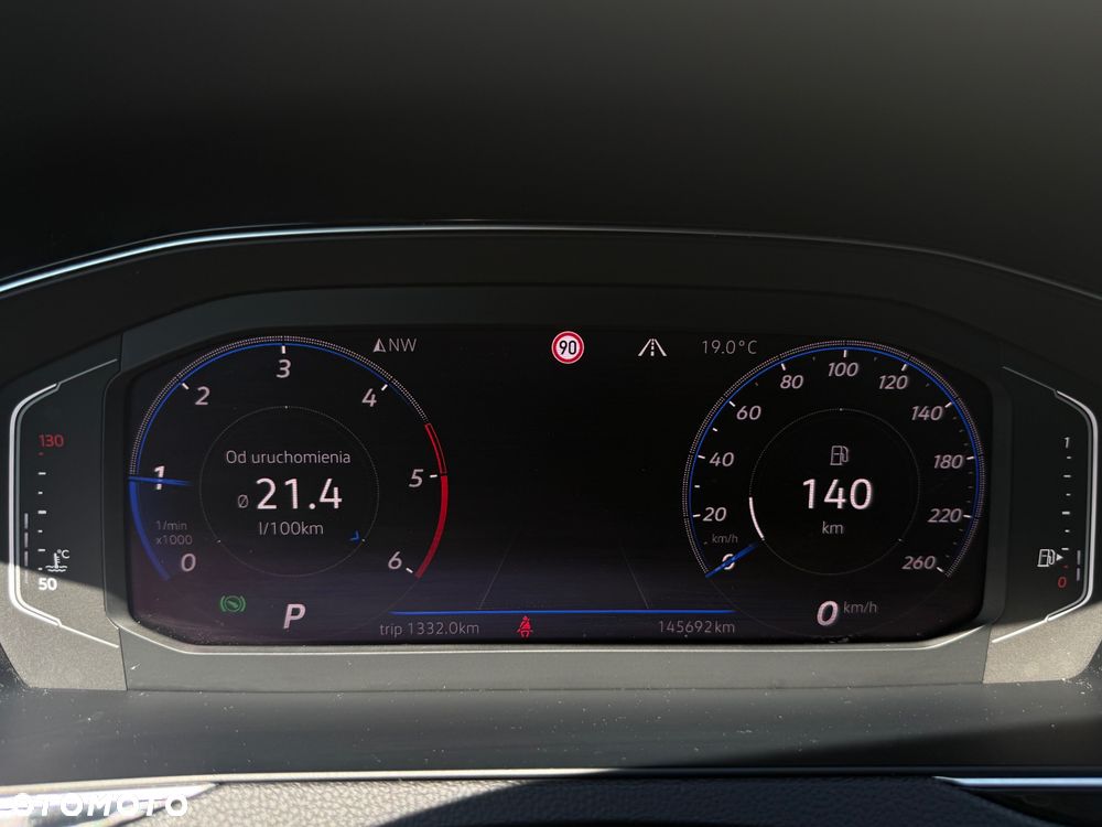 Volkswagen Passat 2.0 TDI SCR DSG Business - 13