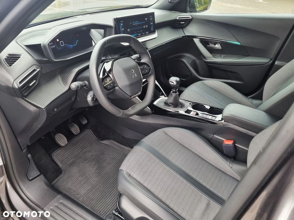 Peugeot 2008 1.2 PureTech Allure Pack S&S - 21