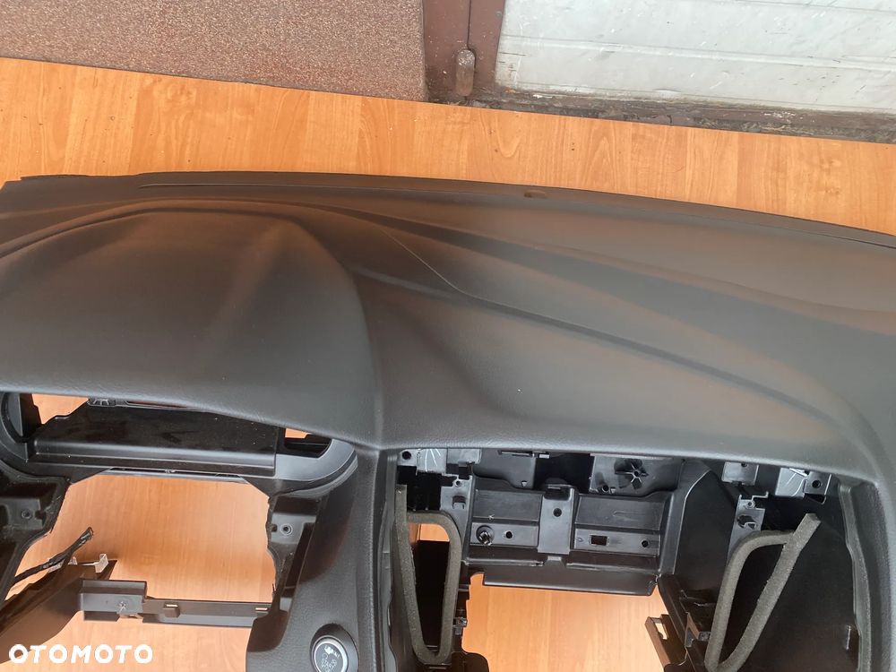 DESKA KONSOLA KOKPIT PODUSZKA FORD FOCUS MK3 FL LIFT - 11