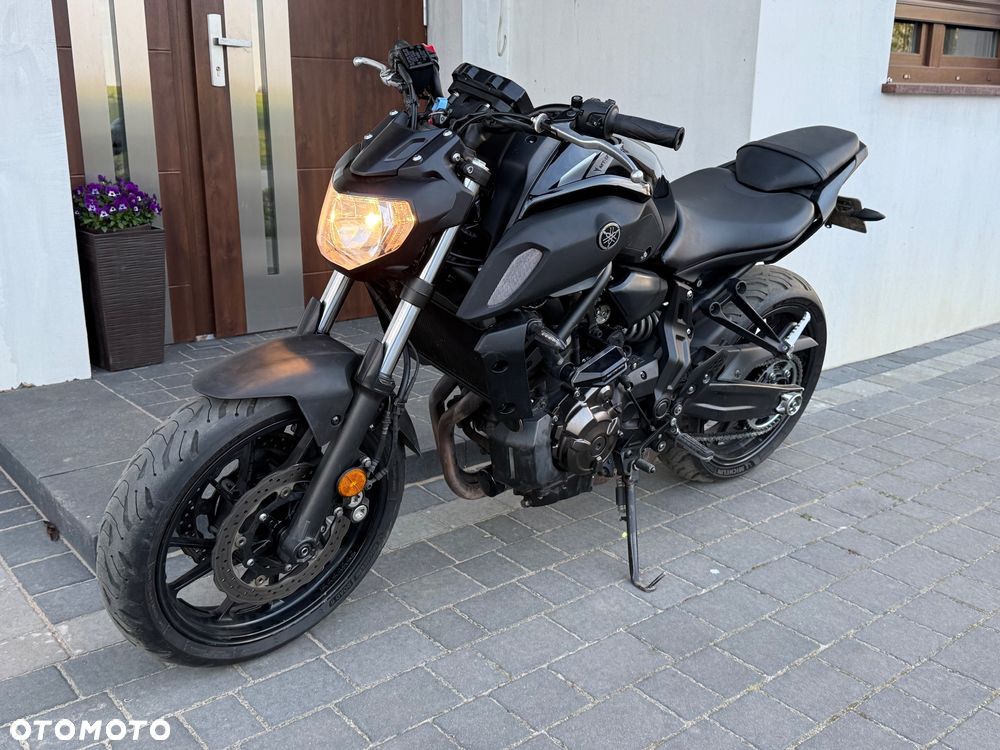 Yamaha MT - 6