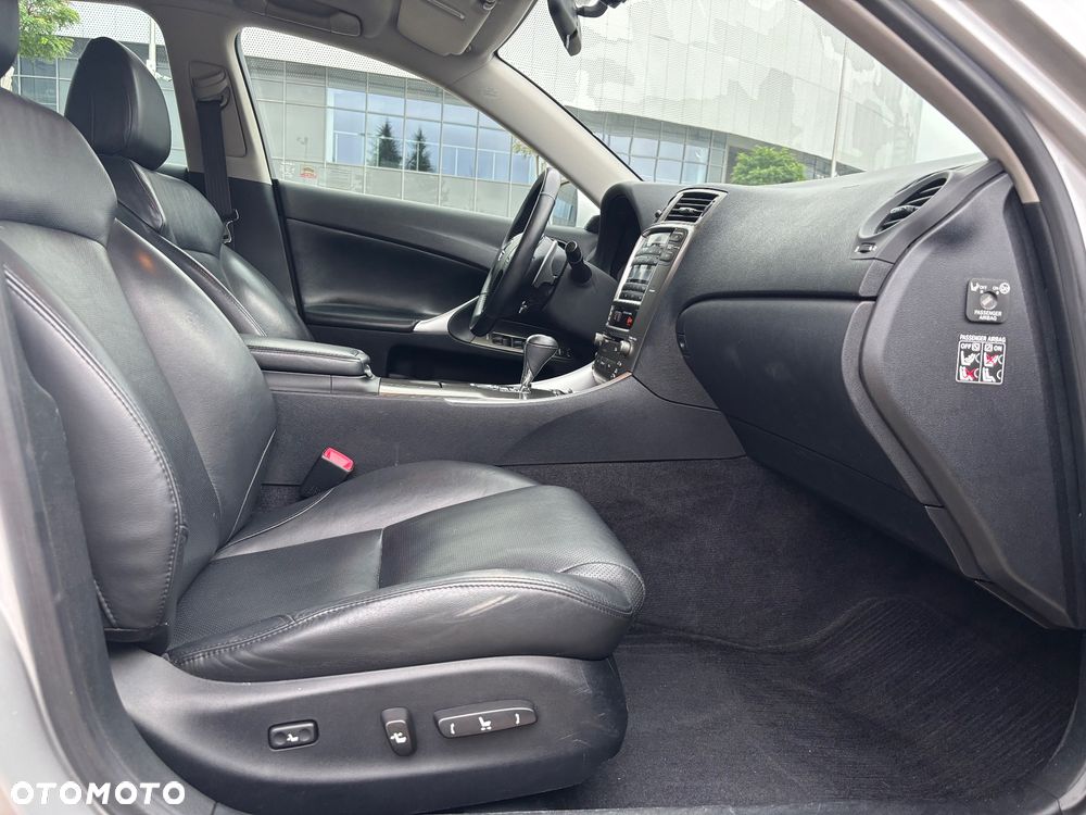 Lexus IS 250 Elegance - 25