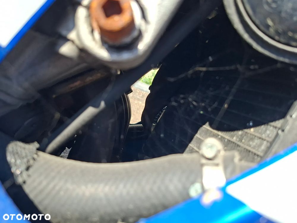 Suzuki GSX-R - 6