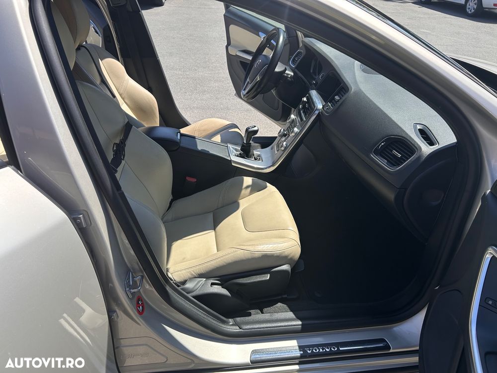 Volvo S60 D3 Momentum - 3