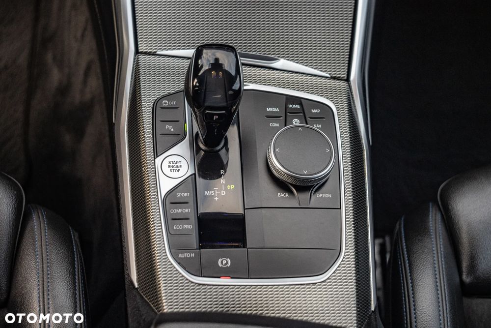 BMW Seria 3 320d xDrive M Sport sport - 19