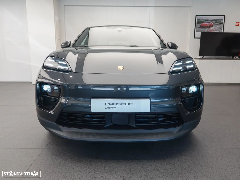 Porsche Macan Electric 4 - 13
