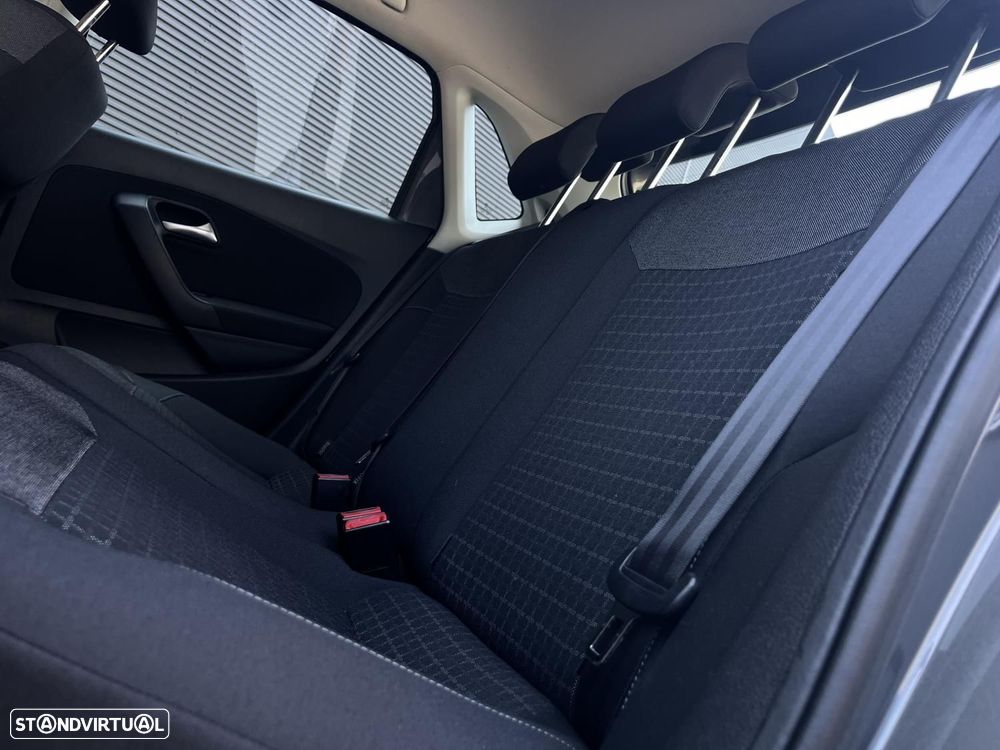 VW Polo 1.0 Confortline Nav - 9