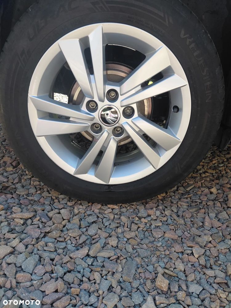 Skoda Fabia - 10
