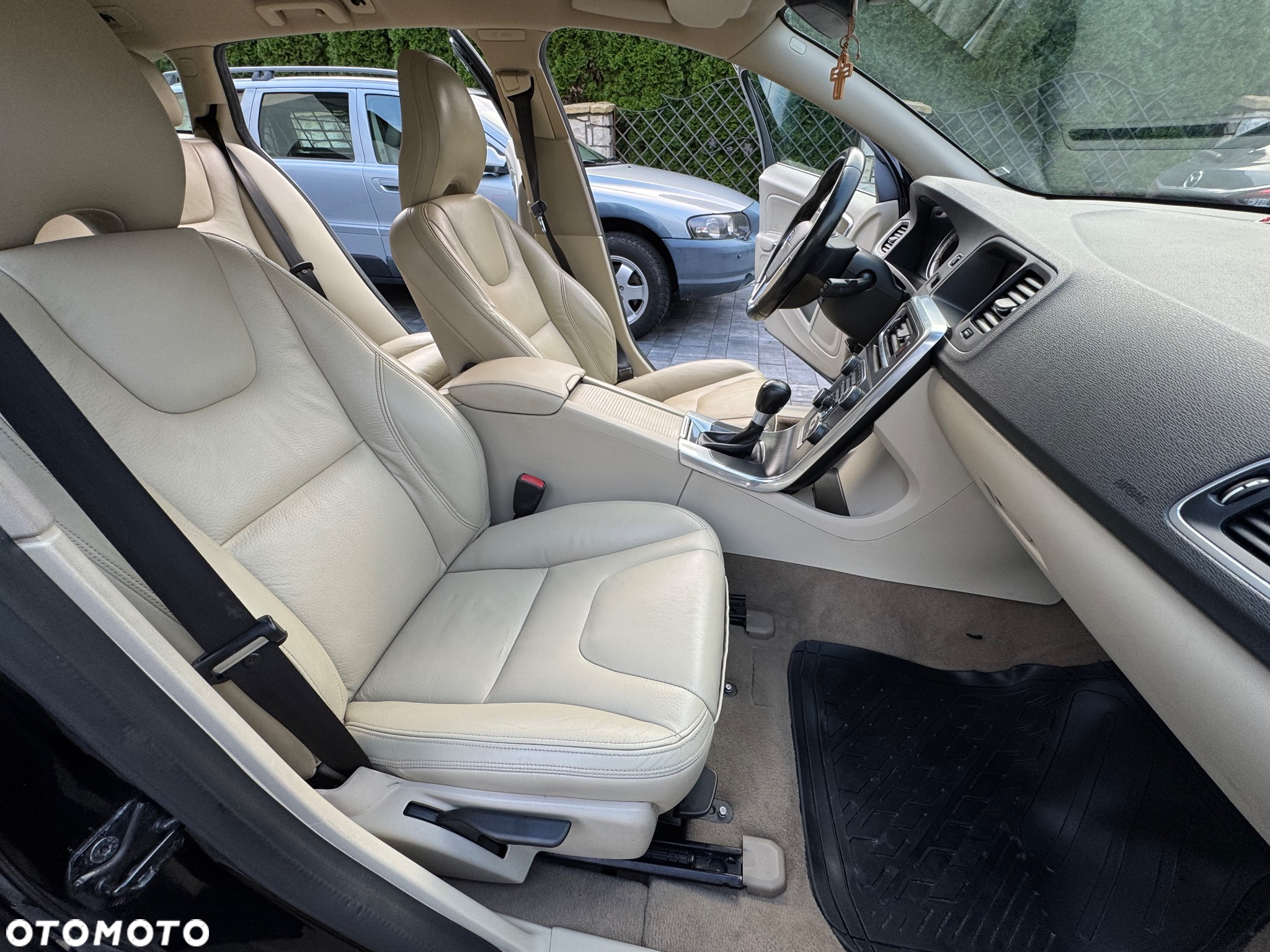 Volvo V60 D2 Summum - 27