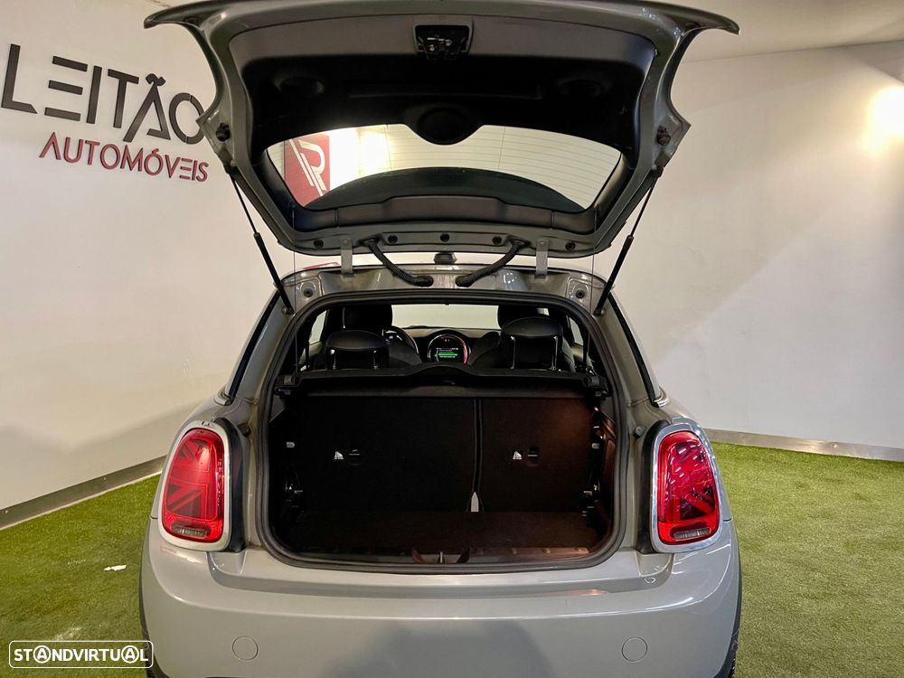 MINI 3 Portas Cooper SE Classic - 29
