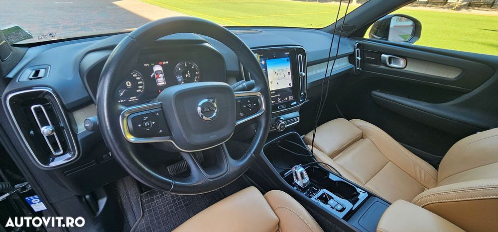 VOLVO XC40 2020 — imagine 27