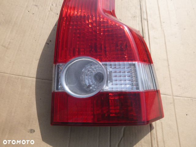 LAMPA PRAWY TYŁ PRAWA TYLNA VOLVO V50 04-07 - 8