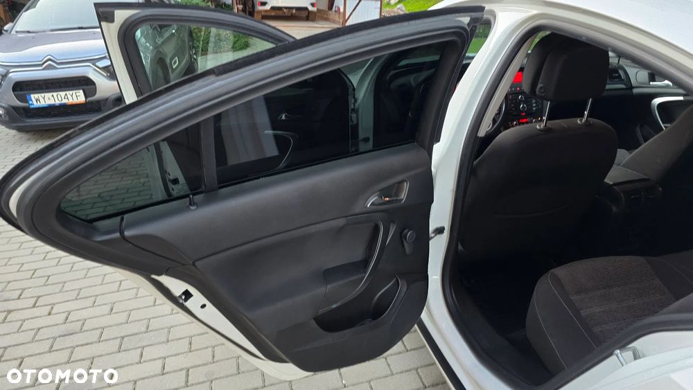 Opel Insignia 2.0 CDTI - 10