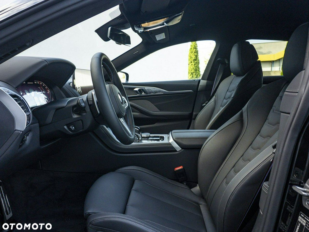 BMW Seria 8 - 16