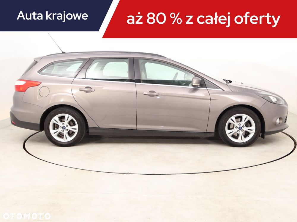 Ford Focus SW - 8