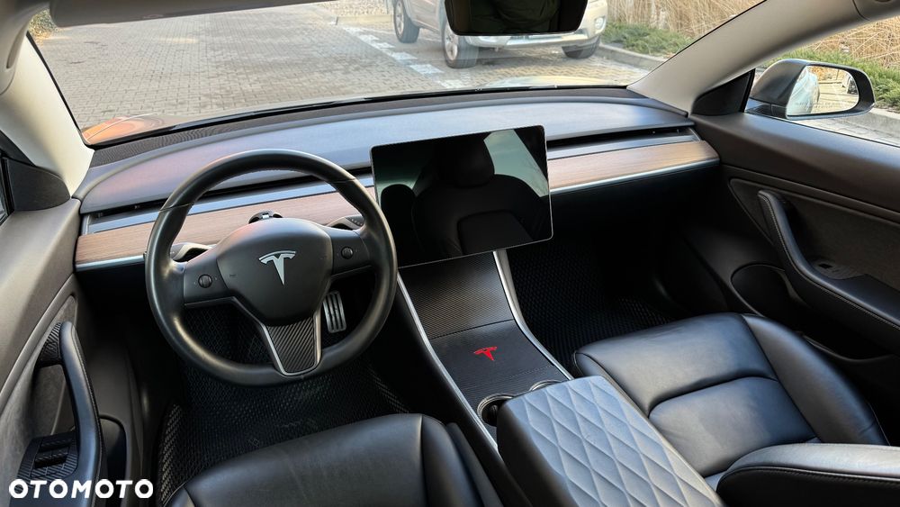 Tesla Model 3 - 14