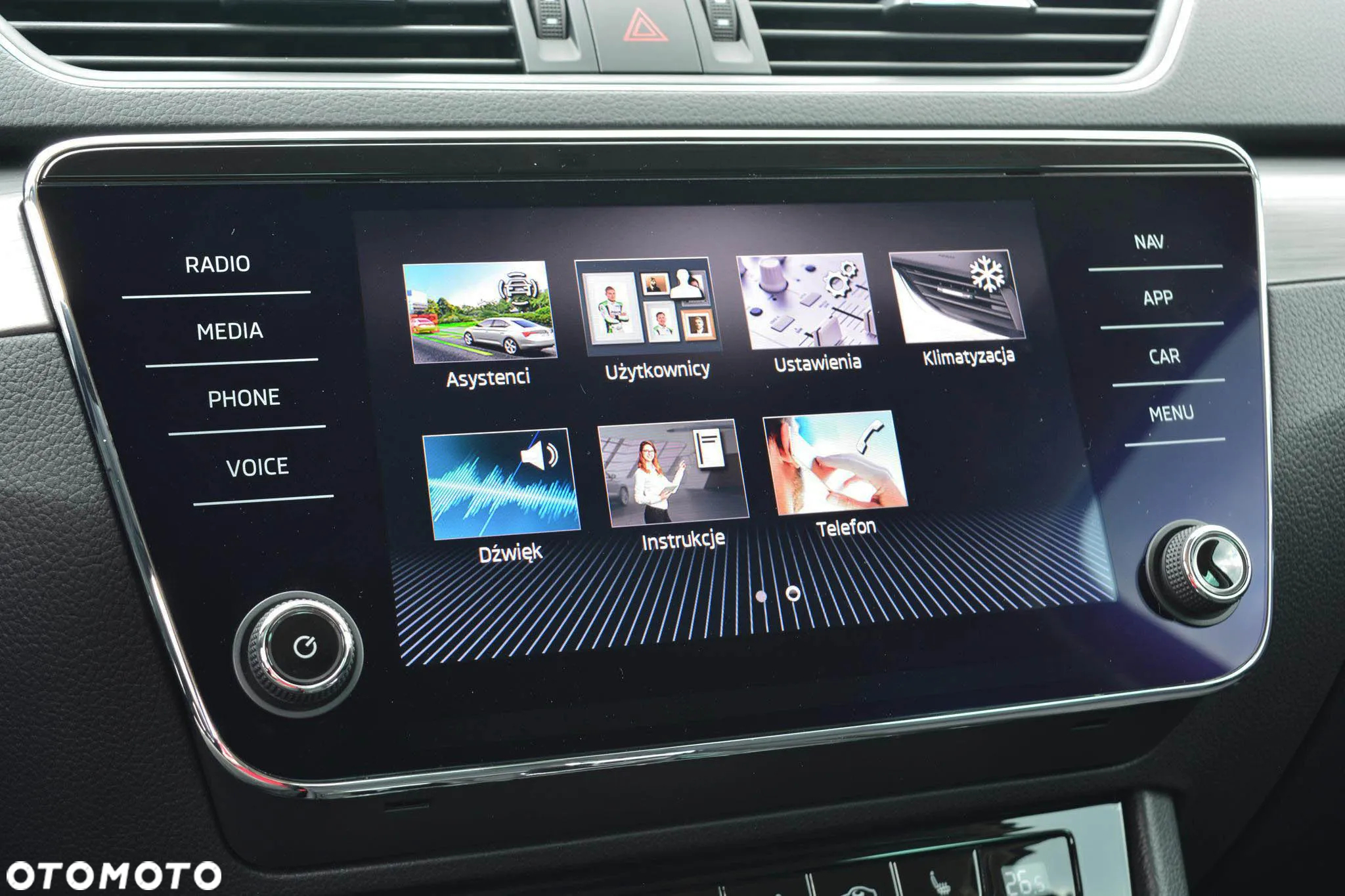 Skoda Superb 2.0 TDI SCR Style DSG - 18