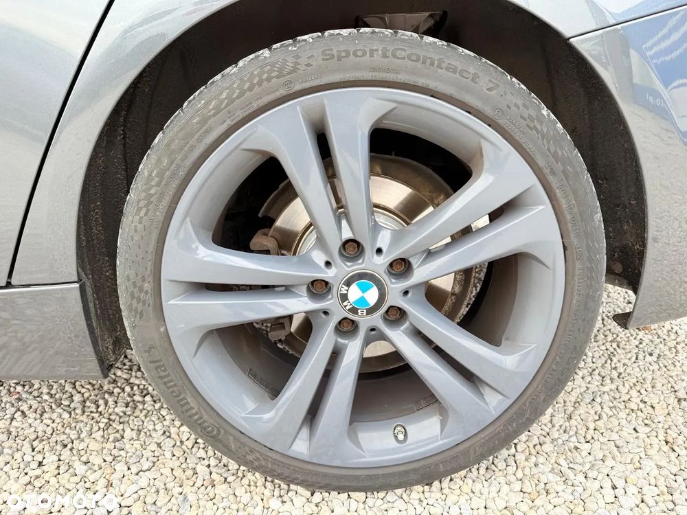 BMW Seria 3 320d Touring - 12