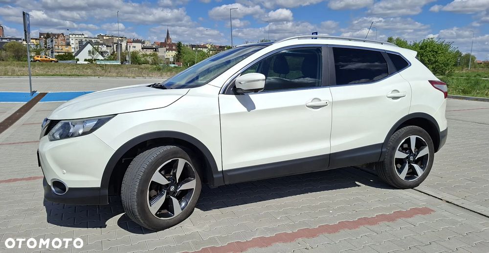 Nissan Qashqai 1.6 DIG-T N-Connecta - 2