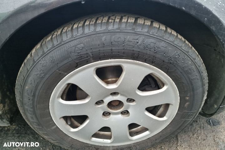 Plafoniera spate 8p0947111a Audi A3 8P/8PA (facelift)  [din 2004 pana - 10