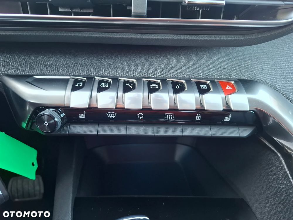 Peugeot 3008 BlueHDi 130 Stop & Start EAT8 Allure - 24