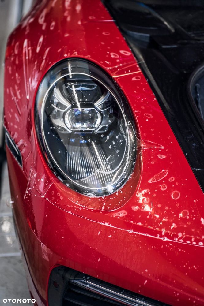 Porsche 911 Carrera 4S - 30