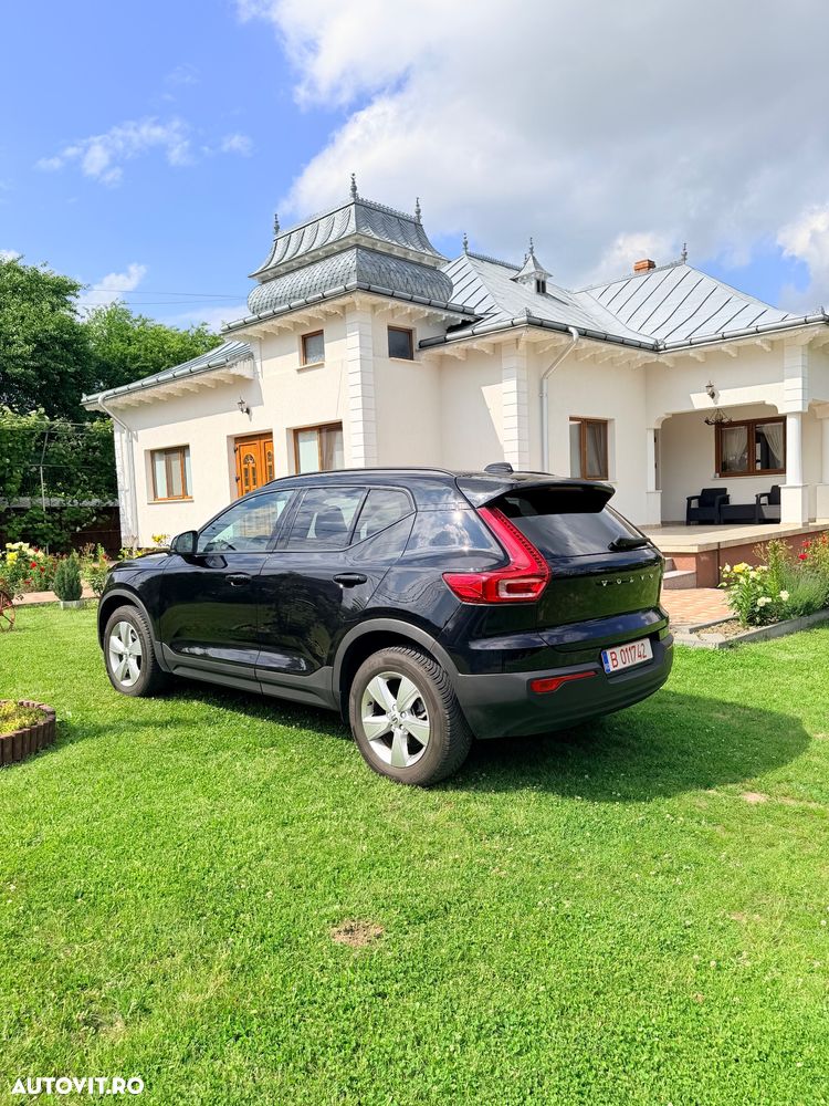 Volvo XC 40 T2 Plus Dark - 4