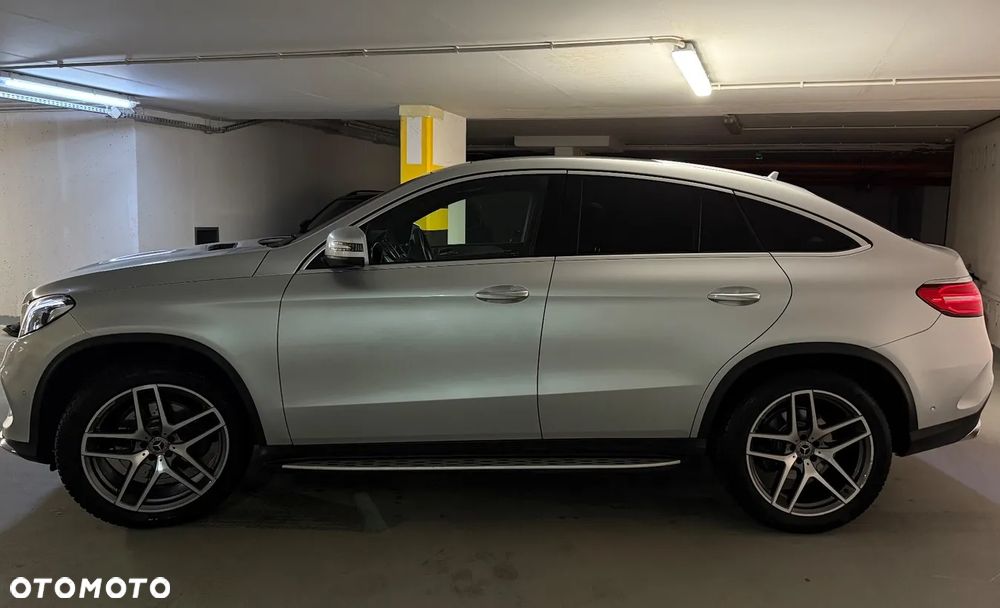 Mercedes-Benz GLE 350 d 4Matic 9G-TRONIC AMG Line - 22