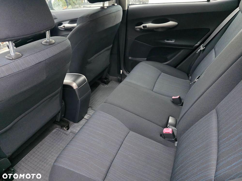 Toyota Auris 2.0 D-4D Luna - 7