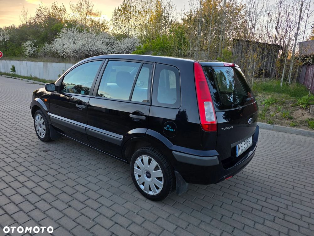 Ford Fusion 1.4 Trend - 12