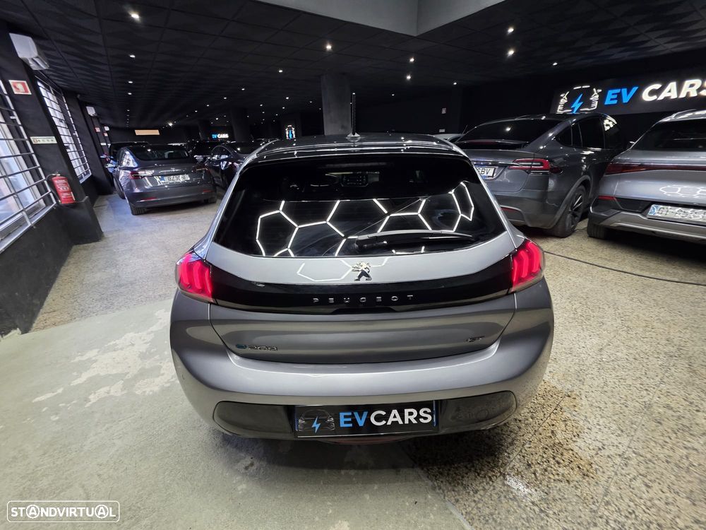 Peugeot e-208 50 kWh GT Line - 26