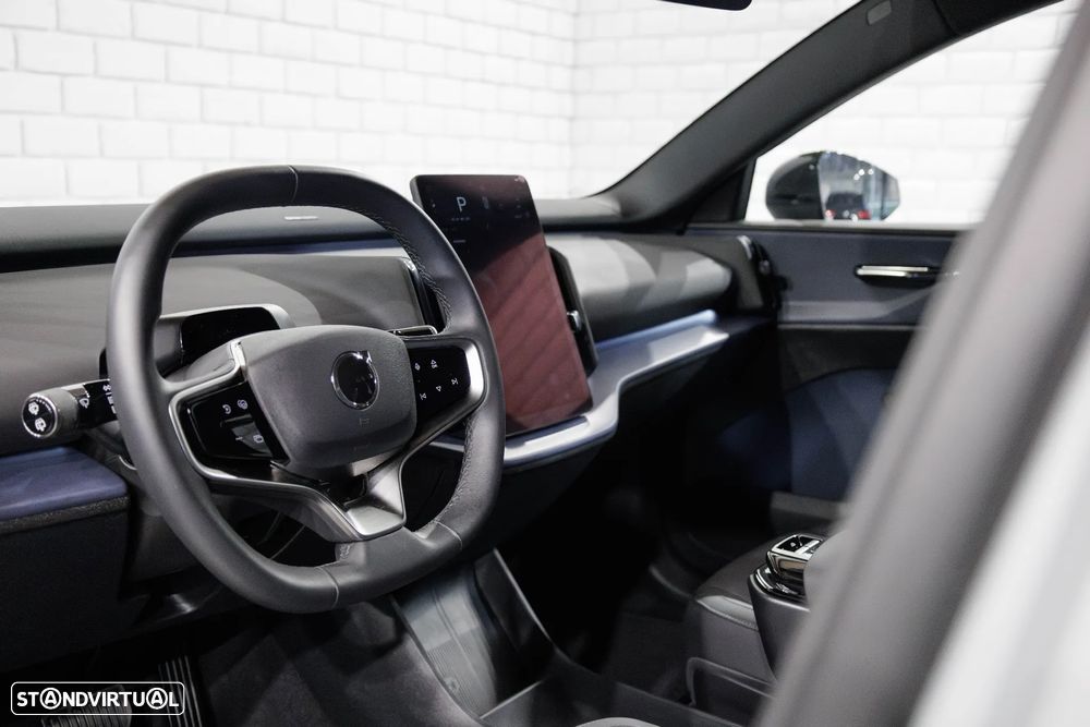 Volvo EX30 69 kWh Single Motor Extended Range Plus - 26