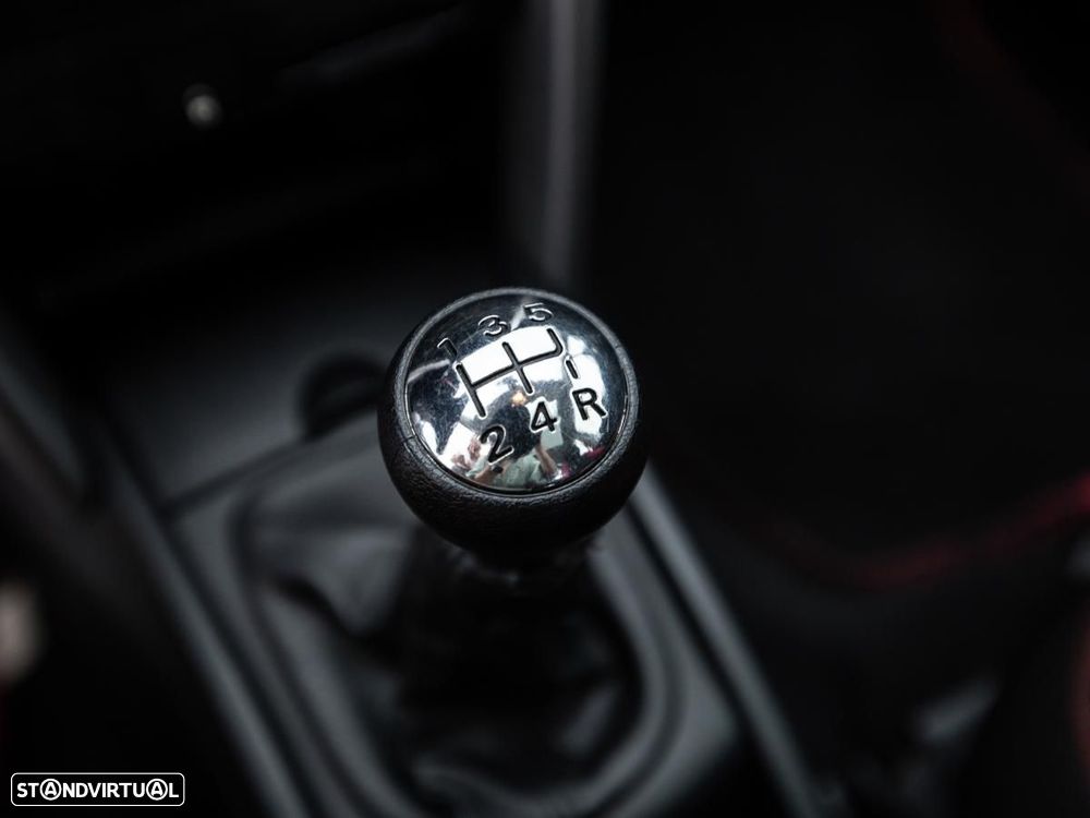 Peugeot 207 - 15