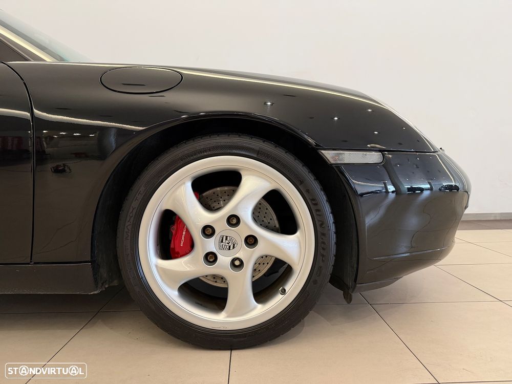 Porsche 911 (996) Carrera Coupé - 8