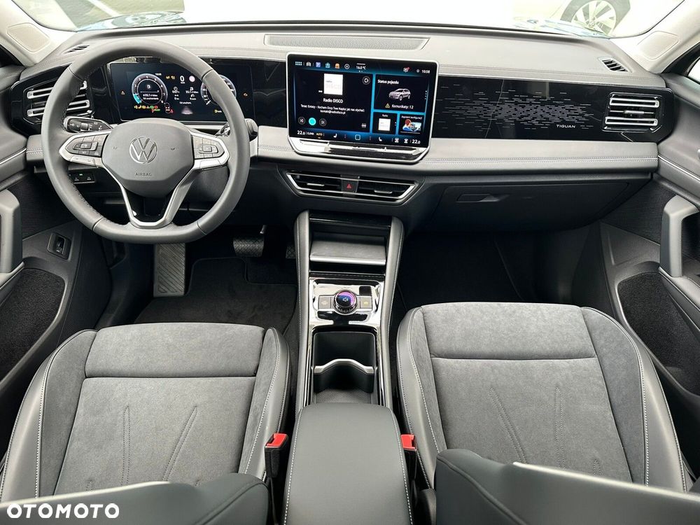 Volkswagen Tiguan 1.5 eTSI Elegance DSG - 24