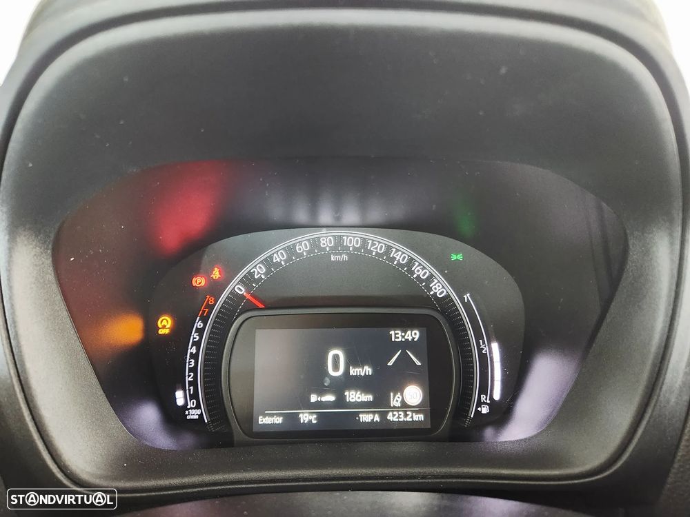 Toyota Aygo X Air Style - 36