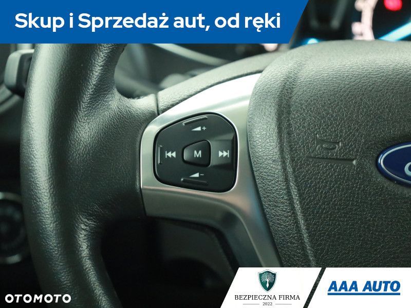 Ford Tourneo Courier - 15