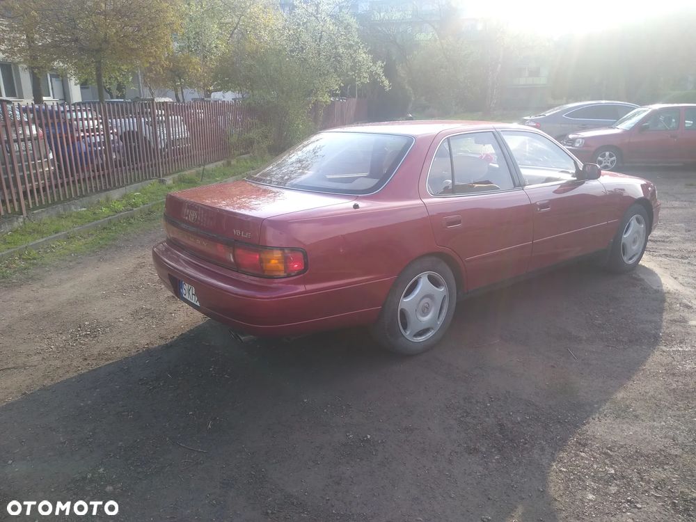 Toyota Camry 3.0 V6 LE - 31